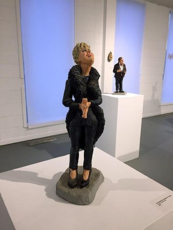 Lola-Heatherton_Catherine-O-HaraWeb